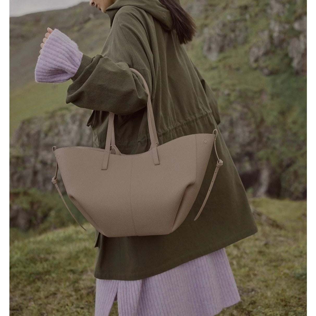 The Ambrelle Shopper