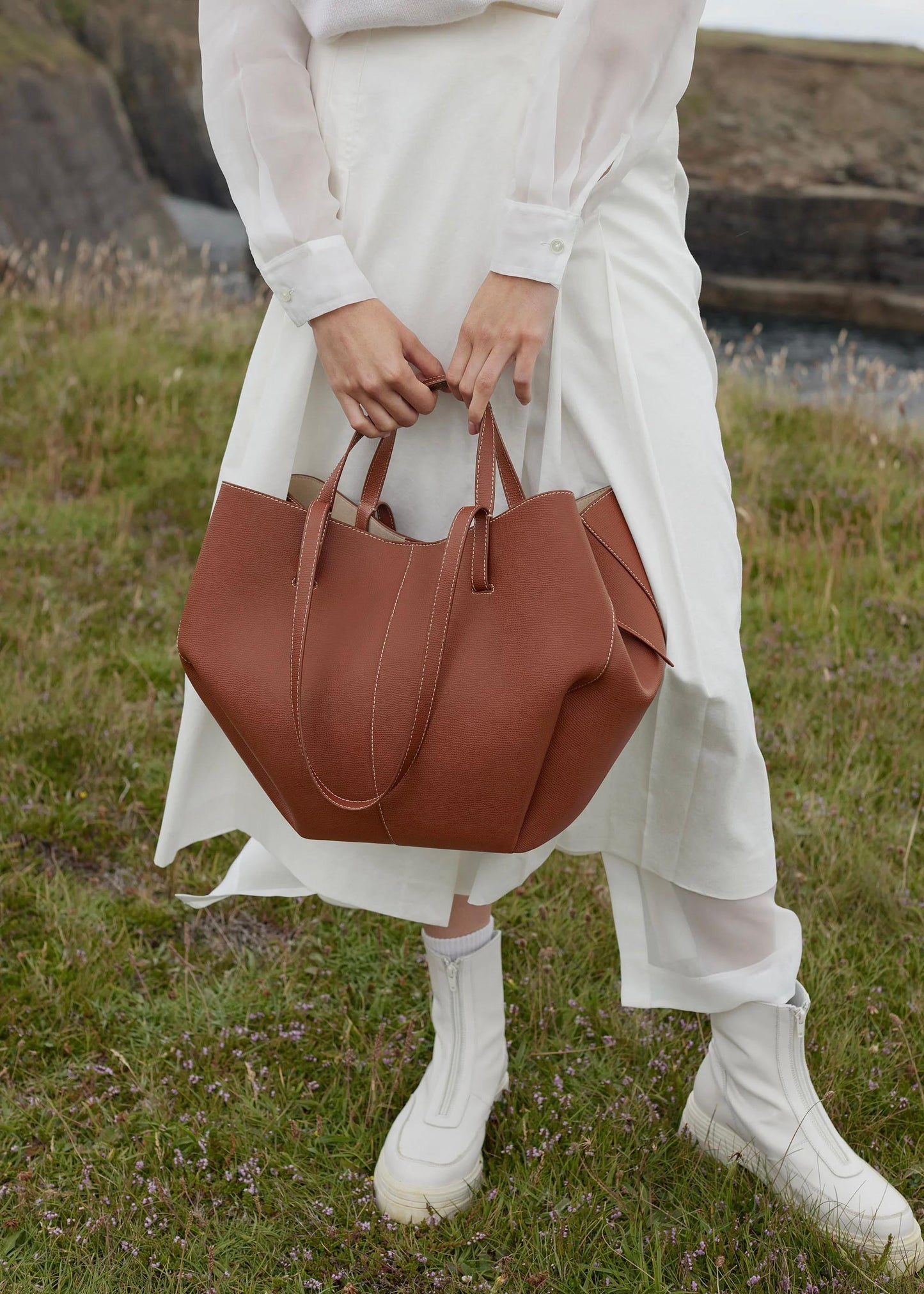 The Ambrelle Shopper